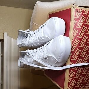 Vans Filmore Hi Pia Never worn